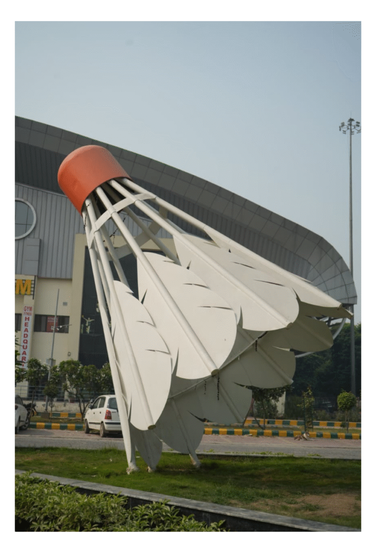 Shuttle cock sclupture